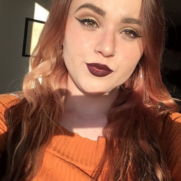 Meet Your Posher - Picture 1 of 4